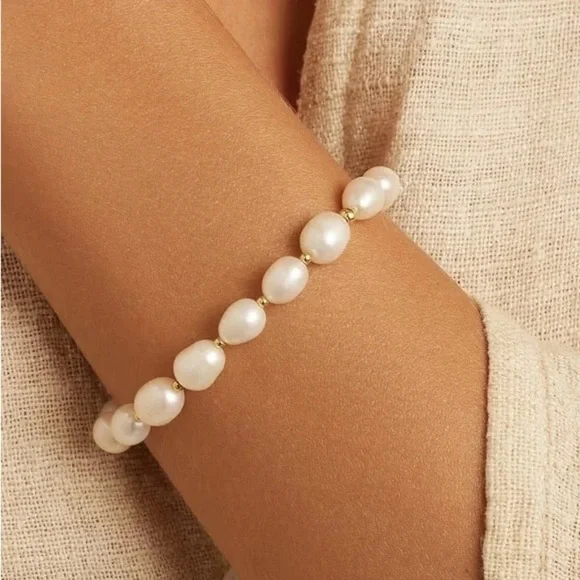 Gorjana New 18k Gold Plated Phoebe Freshwater Pearls Bracelet - Picture 3 of 6